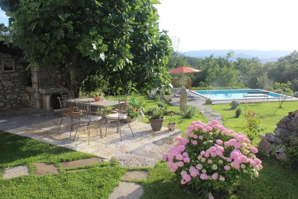 Holiday Home Villa Mavrici Buzet Exterior foto