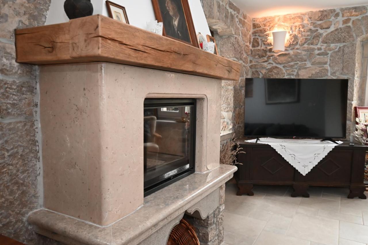 Villa Mavrici, Neighbors Free Buzet Exterior foto